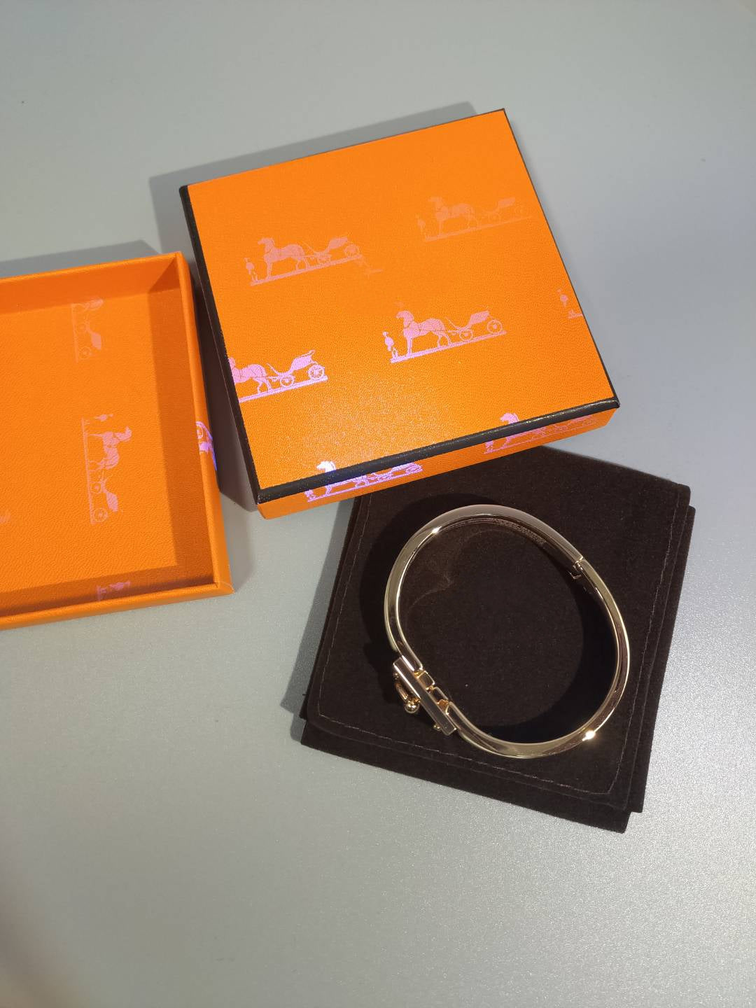 [Hmes]H ORANGE BRACELET