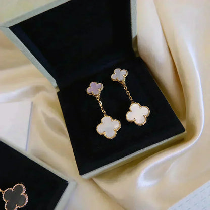 [VCA]CLOVER 2 MOTIF WHITE MOP EARRINGS