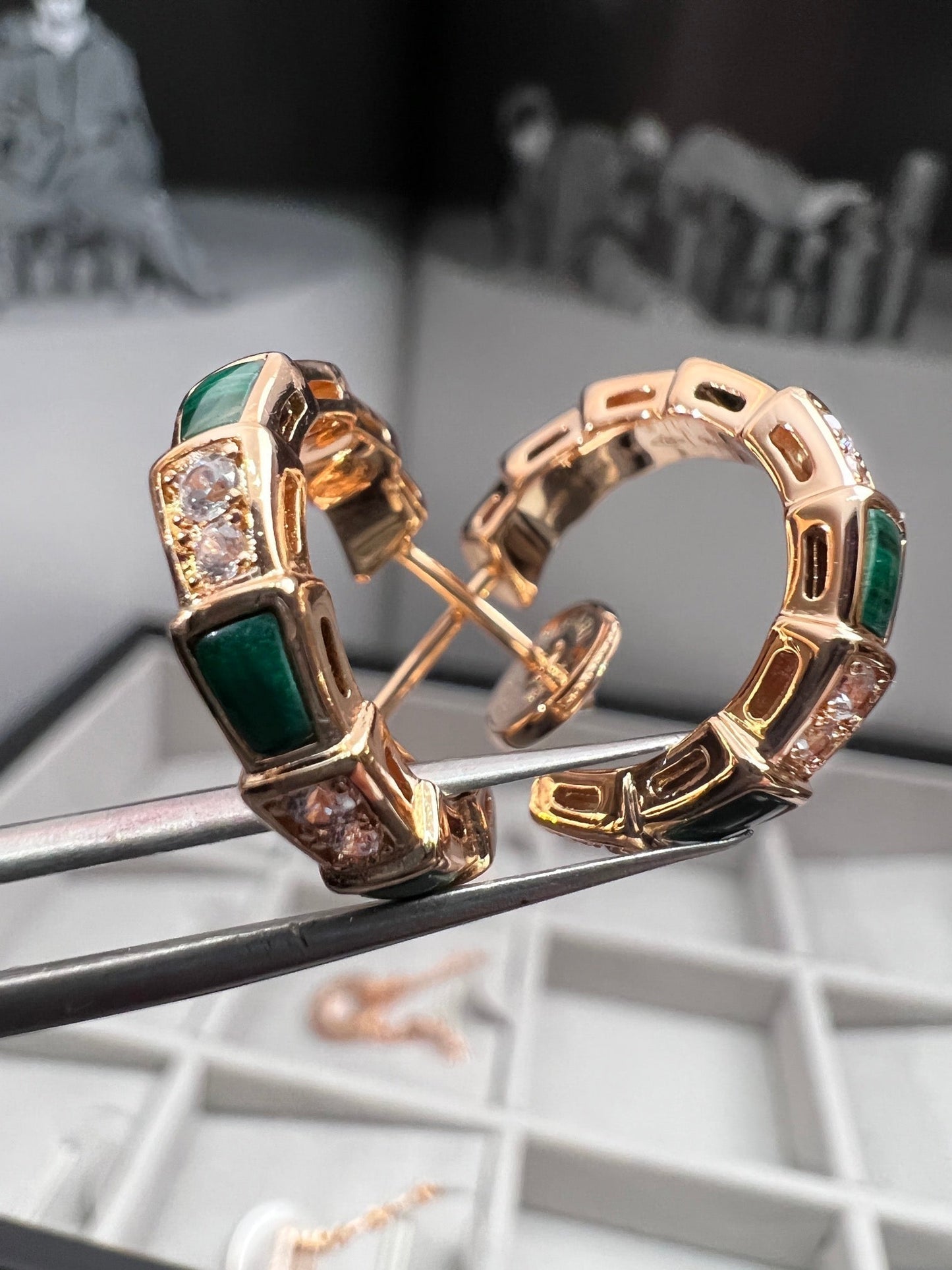 [Blar]SERPENTI MALACHITE PINK GOLD EARRINGS