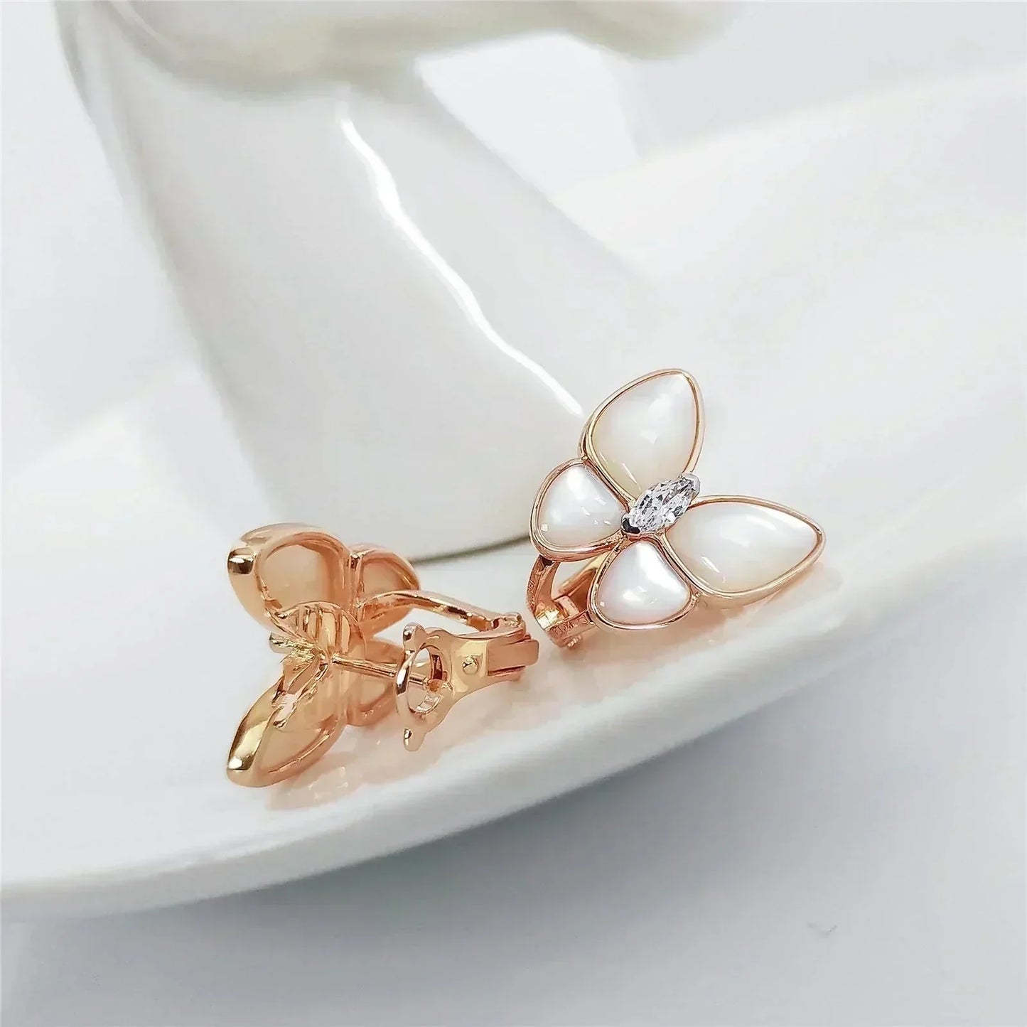 [VCA]BUTTERFLY MOP DIAMOND EARRINGS