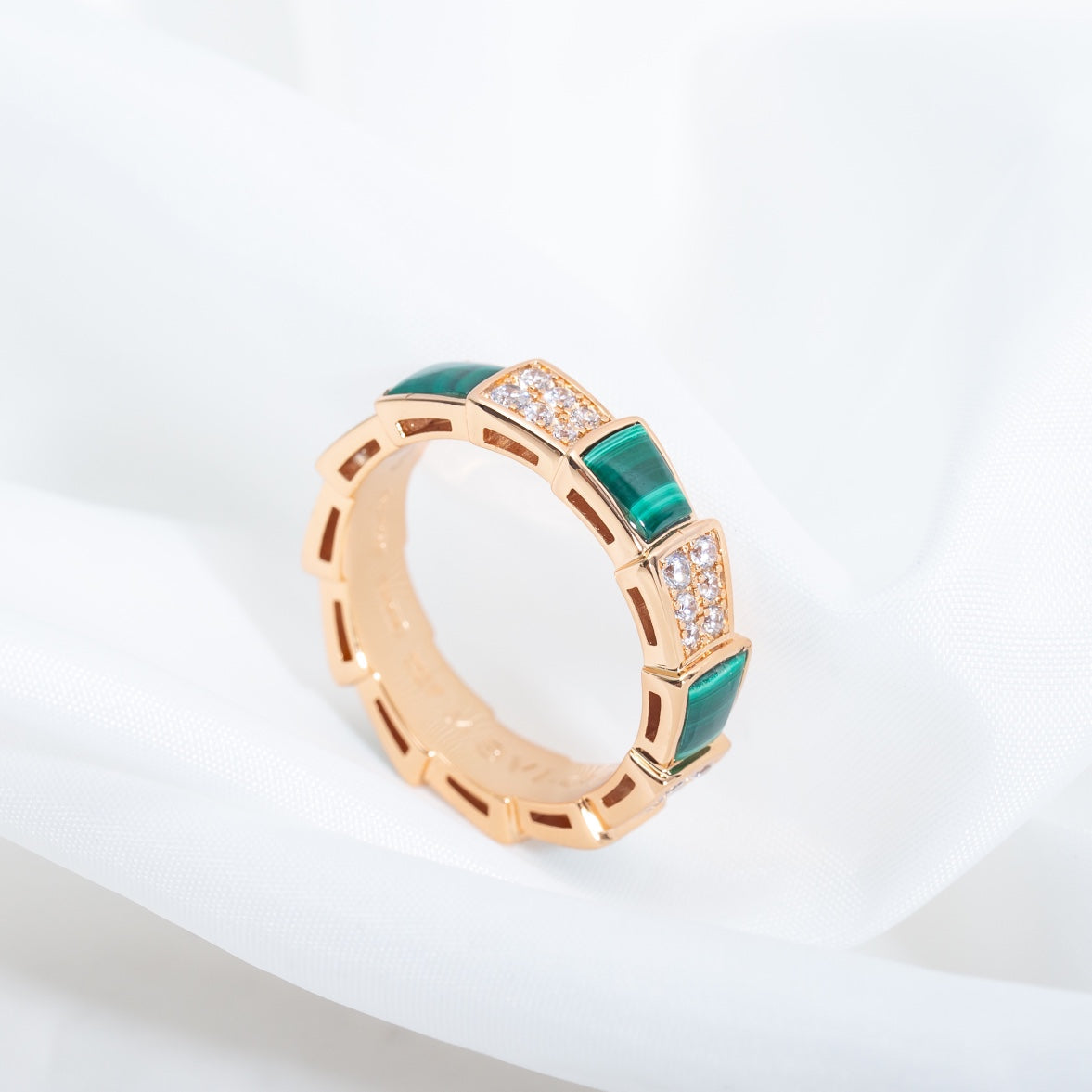 [Blar]SERPENTI RING PINK GOLD MALACHITE DIAMOND PAVED 4MM