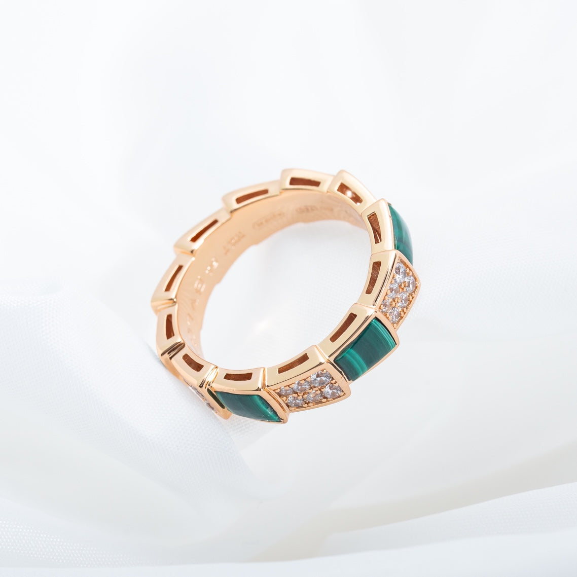 [Blar]SERPENTI RING PINK GOLD MALACHITE DIAMOND PAVED 4MM