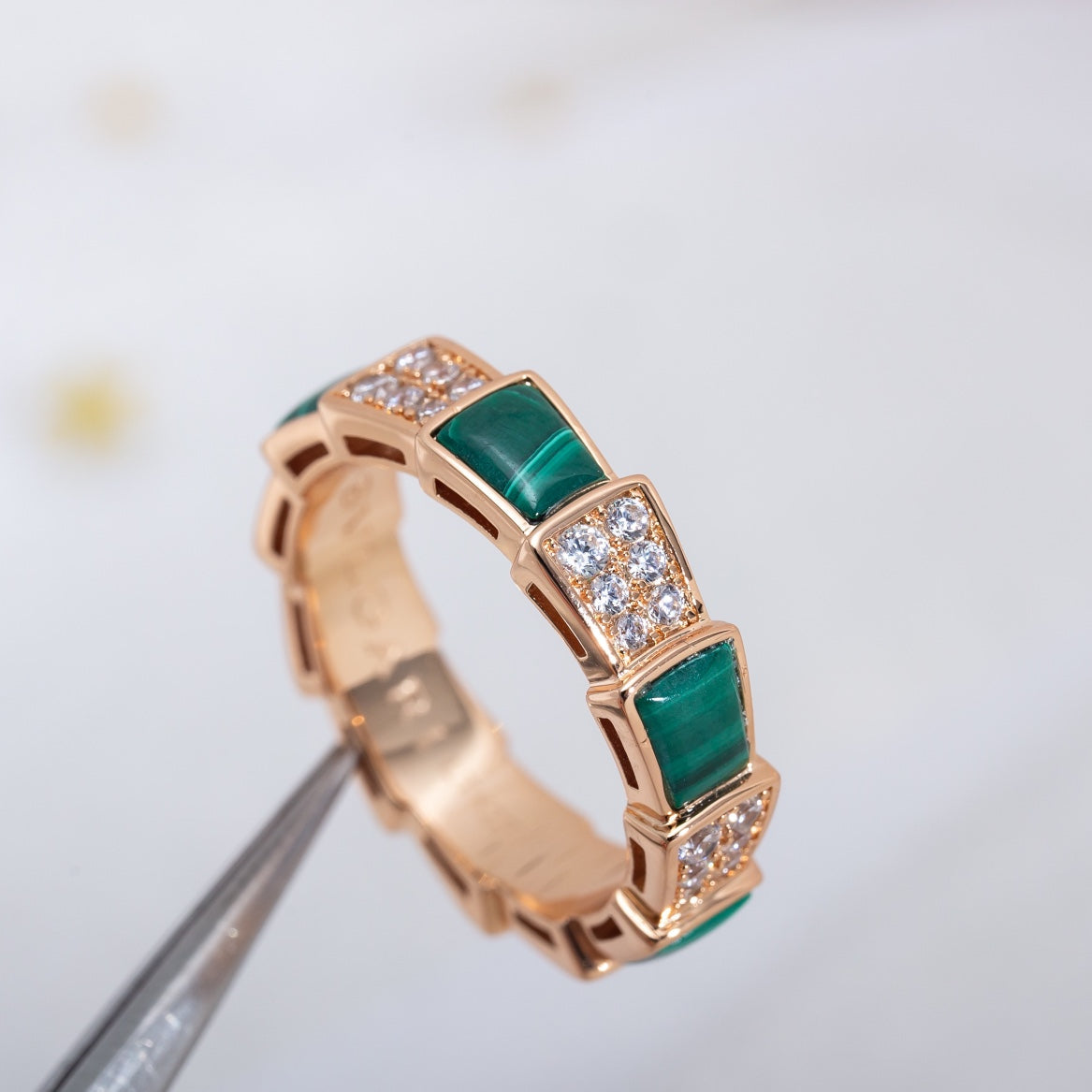 [Blar]SERPENTI RING PINK GOLD MALACHITE DIAMOND PAVED 4MM