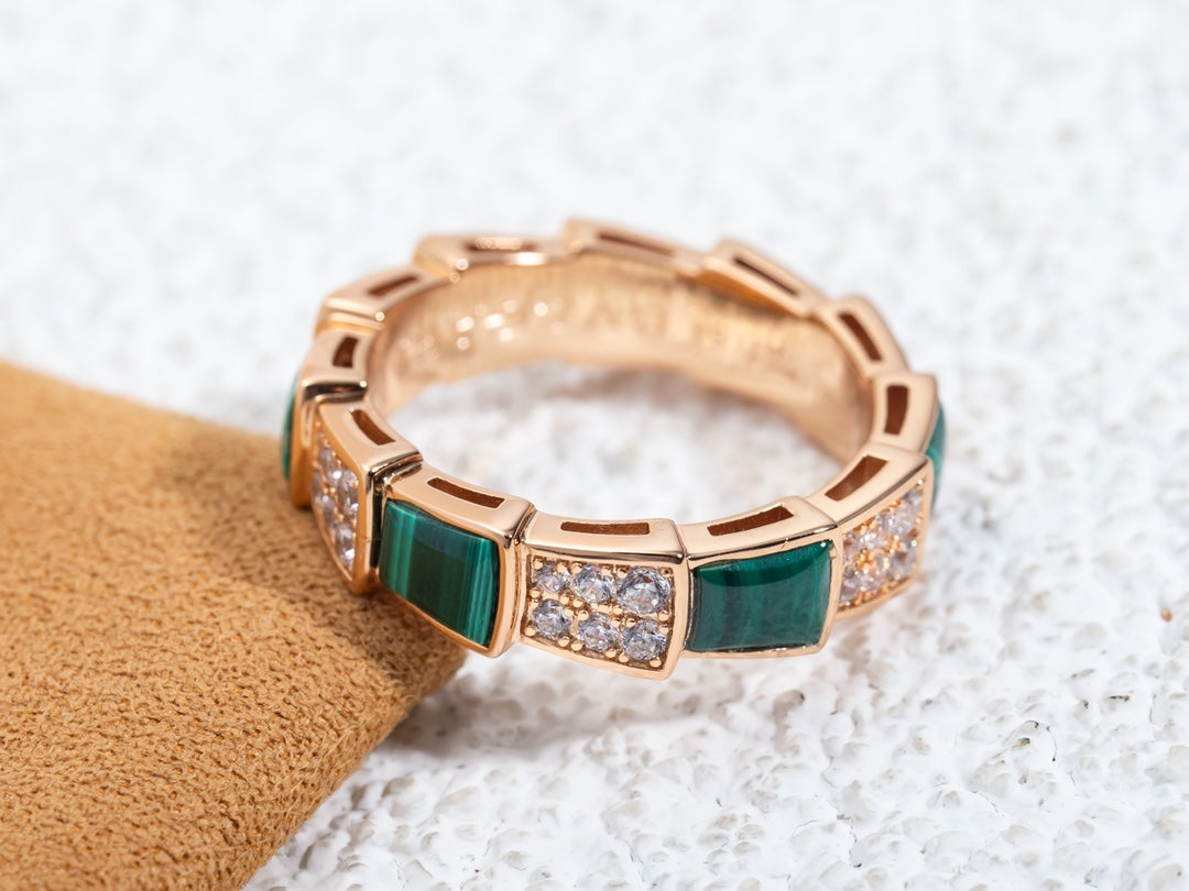 [Blar]SERPENTI RING PINK GOLD MALACHITE DIAMOND PAVED 4MM