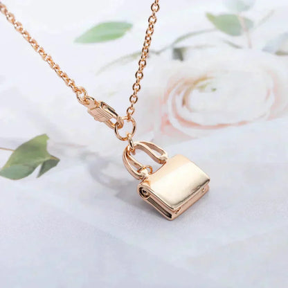 [Chau]AMULETTE PEDANT ROSE GOLD NECKLACE