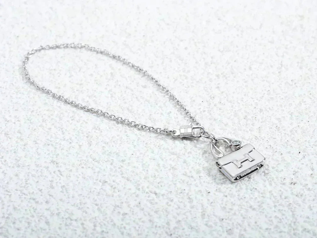 [Chau]AMULETTE PEDANT SILVER NECKLACE