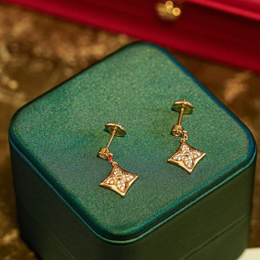 [Loui]STAR DIAMONDS EARRINGS GOLD