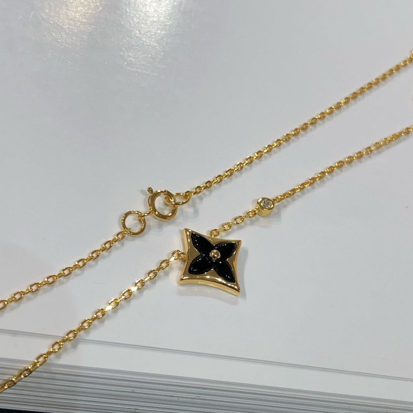 [Loui]STAR BLACK MOP NECKLACE