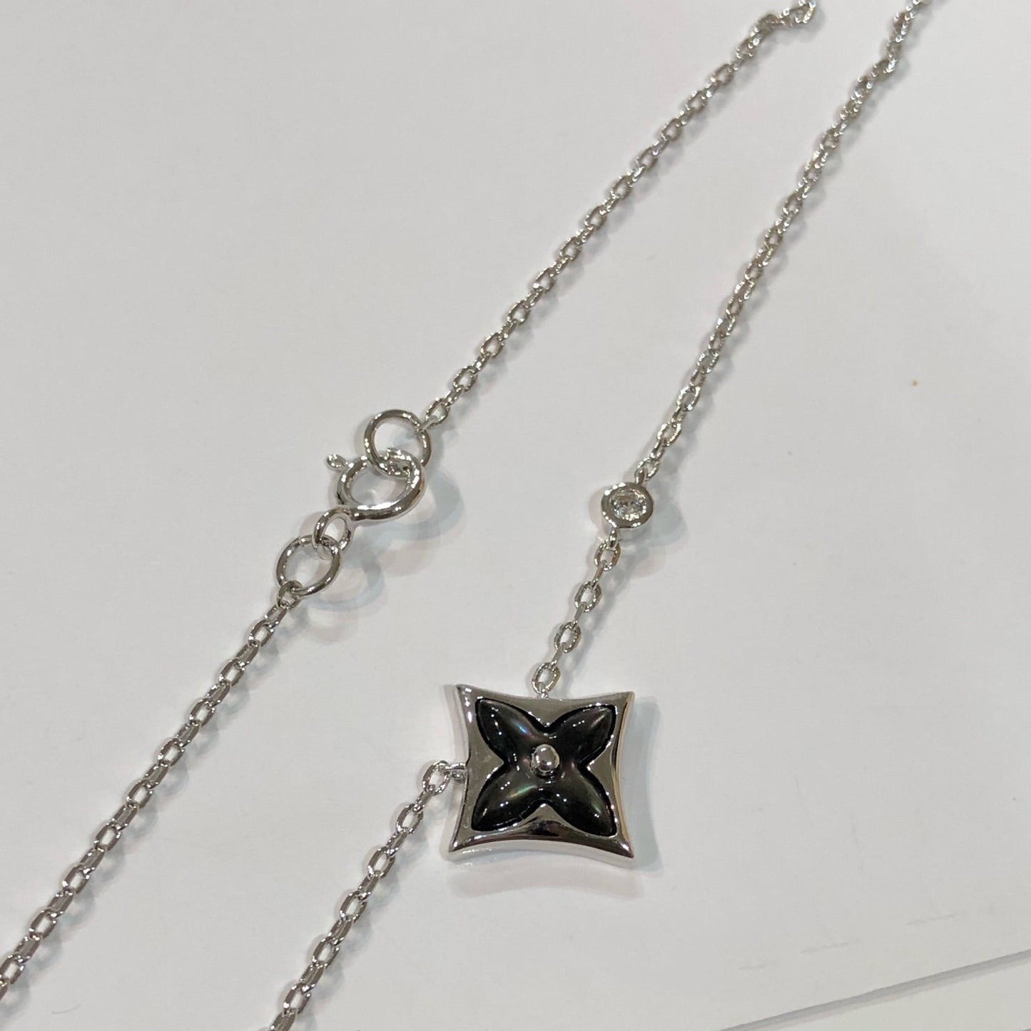 [Loui]STAR BLACK MOP NECKLACE