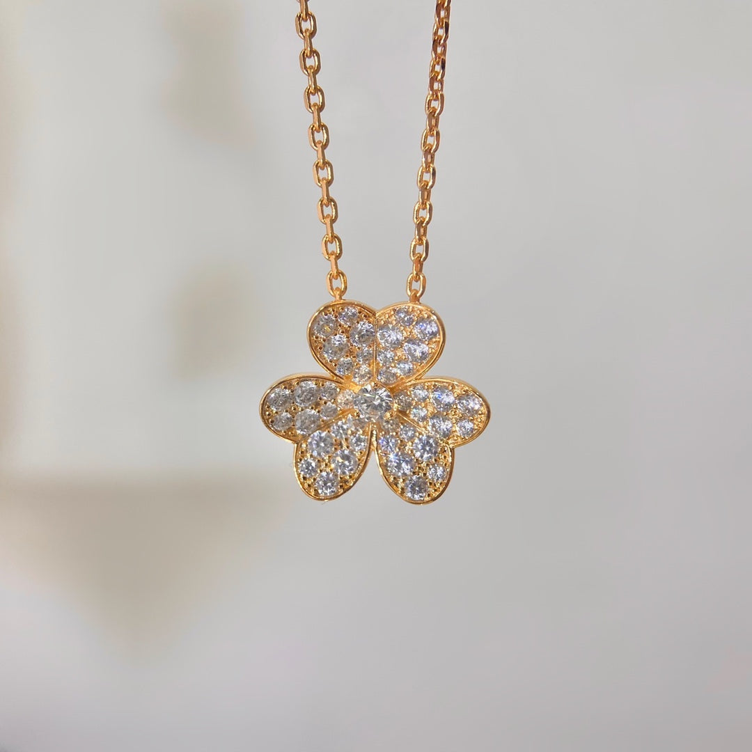 [Blar]FLOWER DIAMOND NECKLACE