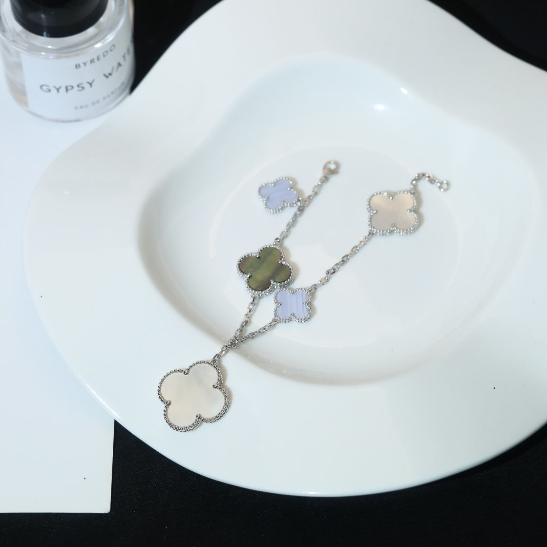 [VCA]CLOVER BRACELET 5 MOTIFS MOP CHALCEDONY SILVER