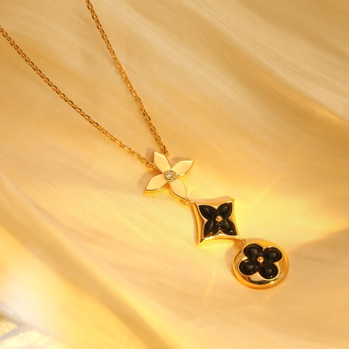 [Loui]STAR AND SUN ONYX PINK GOLD NECKLACE