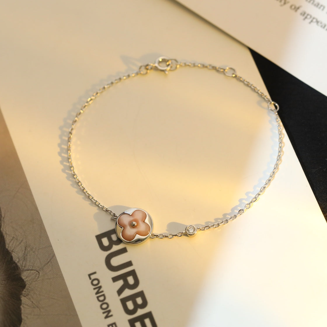 [Loui]SUN MOTIF PINK MOP SILVER BRACELET