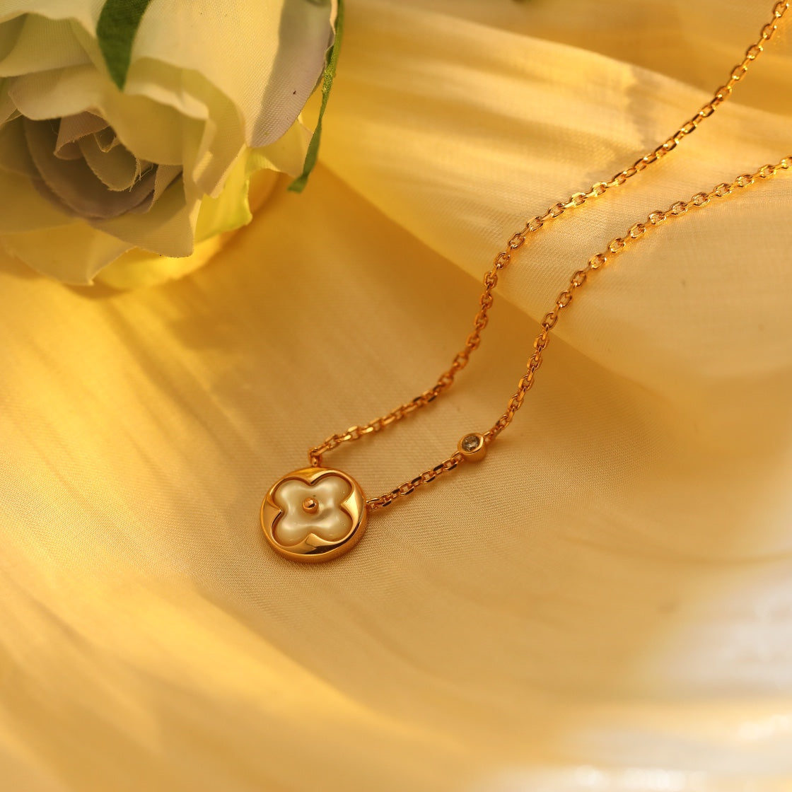 [Loui]SUN PEDANT PINK GOLD 1 DIAMOND NECKLACE