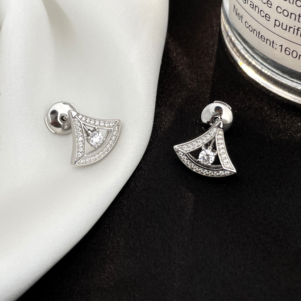 [Blar]DREAM MINI DIAMOND STUD EARRINGS