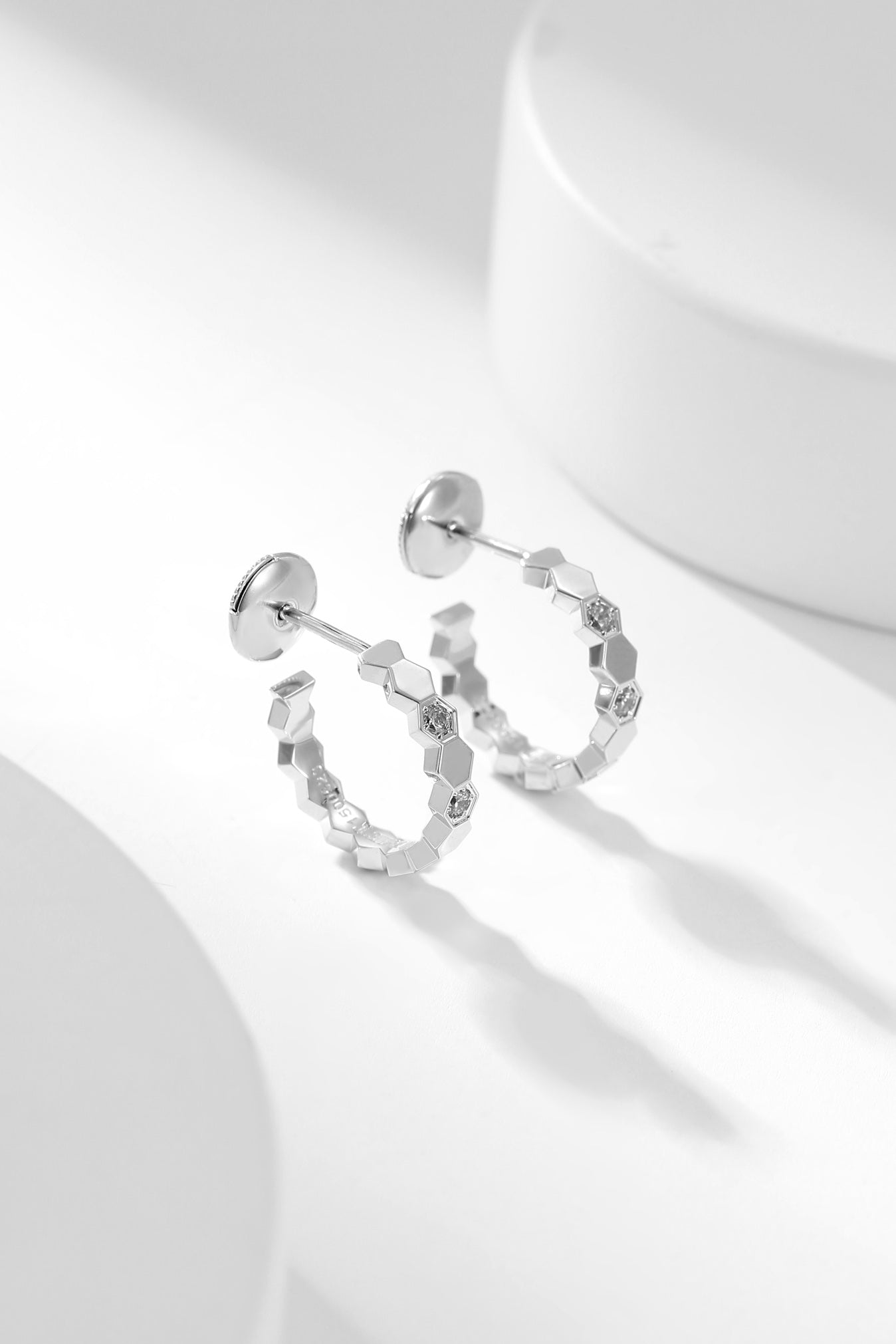 [Chau]BEE LOVE DIAMOND HOOP EARRINGS