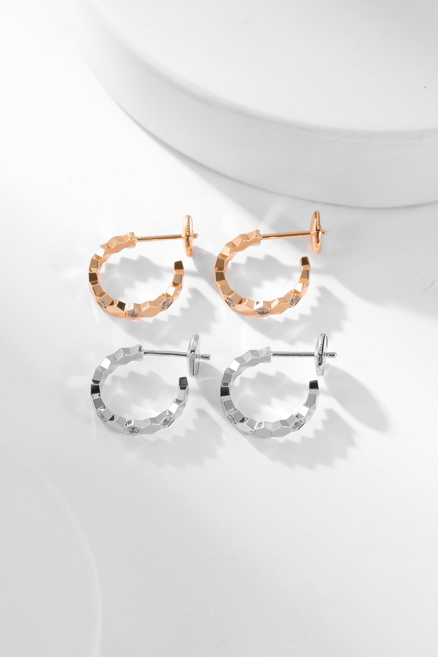 [Chau]BEE LOVE DIAMOND HOOP EARRINGS