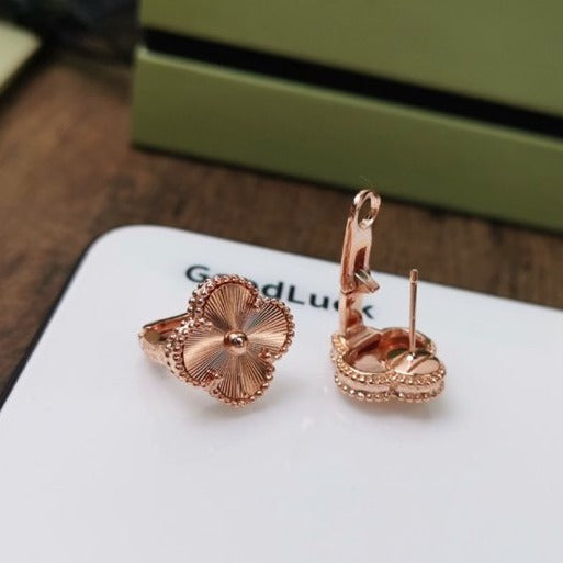 [VCA]CLOVER MEDIUM STUD EARRINGS