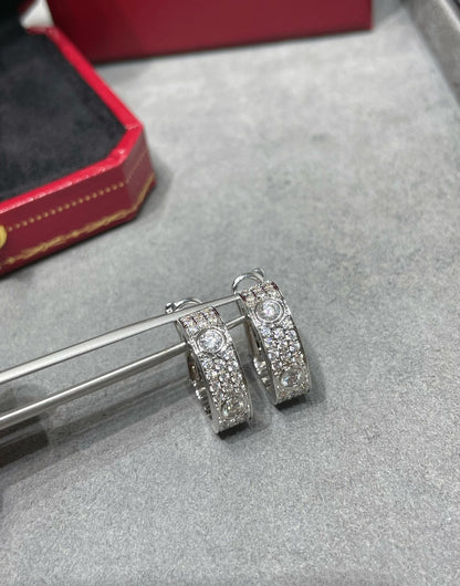 [CAT]LOVE 5.5MM DIAMOND PAVED EARRINGS