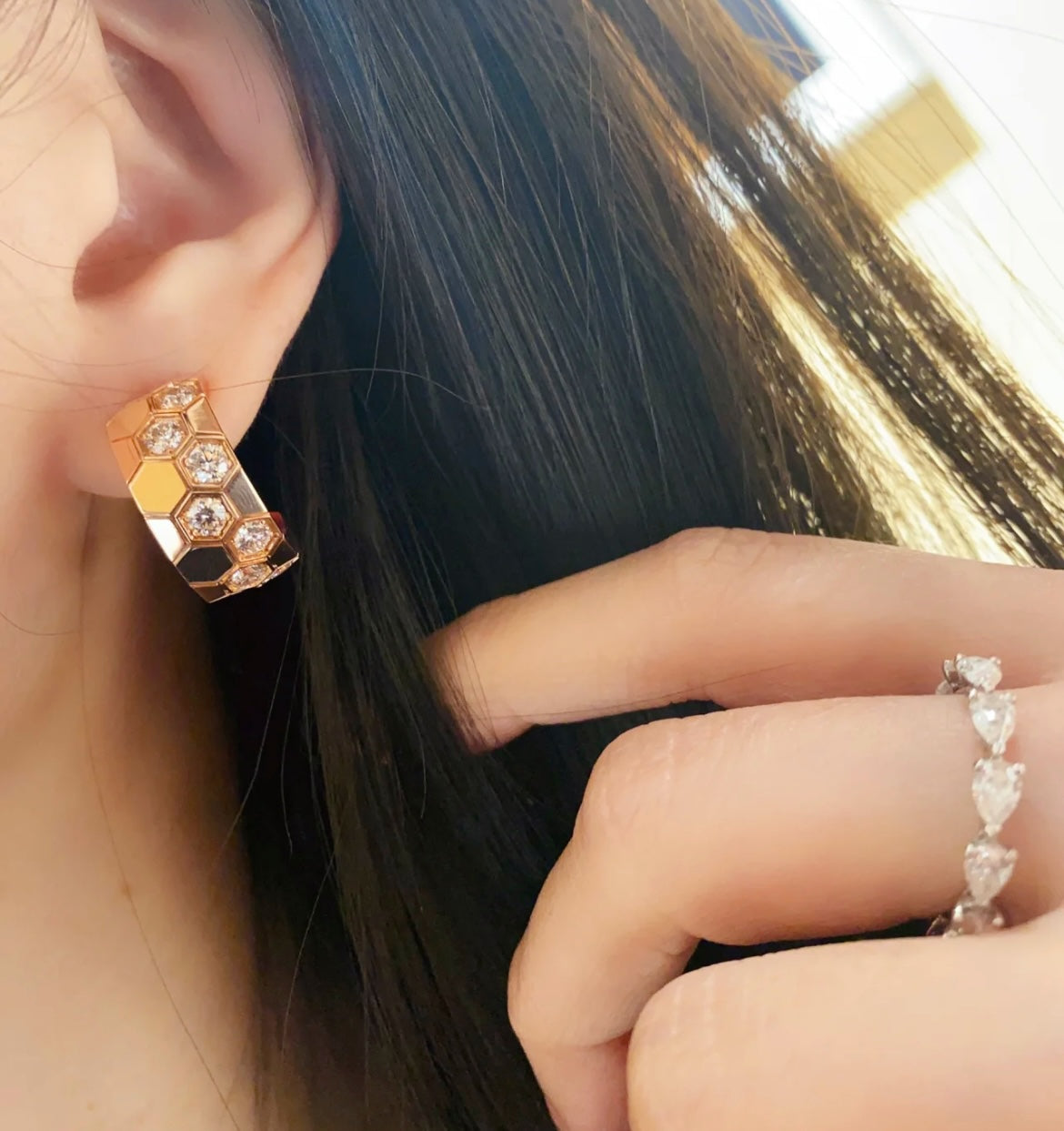 [Chau]BEE LOVE DIAMOND HOOP EARRINGS