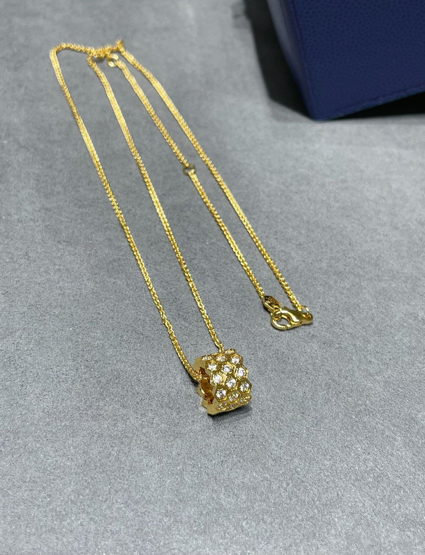 [Chau]BEE LOVE DIAMOND PAVED 3 ROW NECKLACE