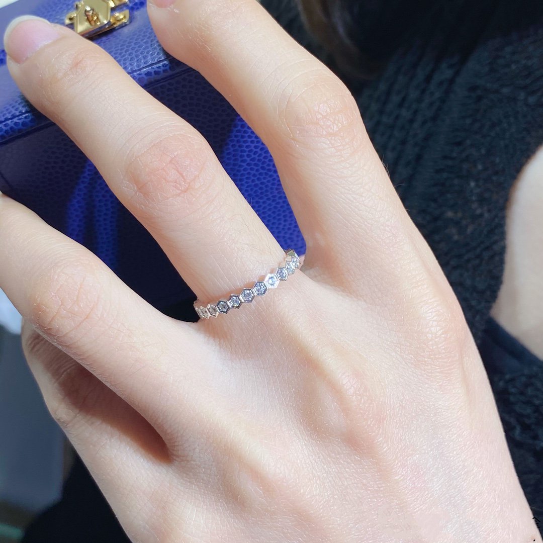 [Chau]BEE LOVE DIAMOND PAVED SMALL RING