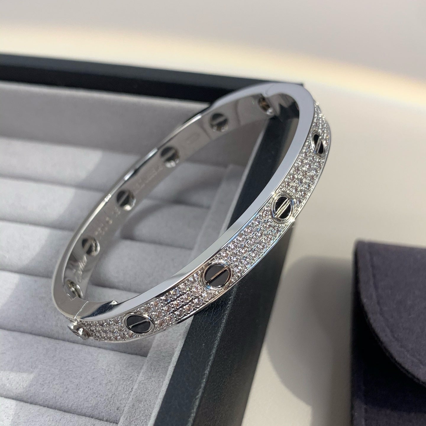 [CAT]LOVE BRACELET 6.1MM DIAMOND-PAVED CERAMIC