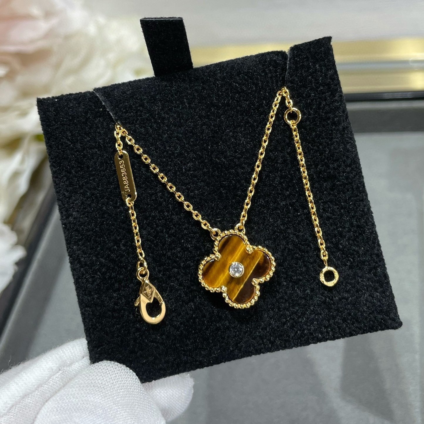 [VCA]CLOVER 15MM DIAMOND AND YELLOW TIGER'S EYE AGATE necklace