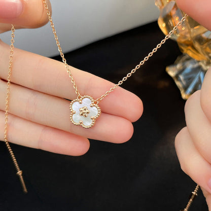 [VCA]LUCKY  WHITE MOP  PLUM BLOSSOM NECKLACE