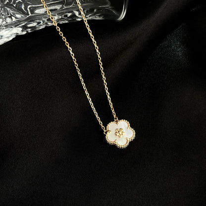 [VCA]LUCKY  WHITE MOP  PLUM BLOSSOM NECKLACE