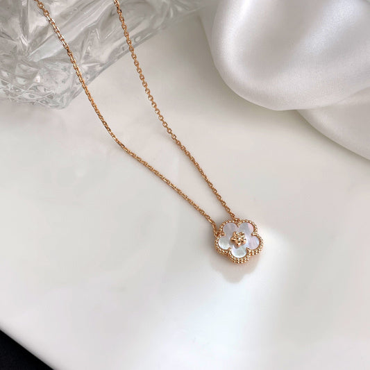 [VCA]LUCKY  WHITE MOP  PLUM BLOSSOM NECKLACE