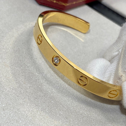 [CAT]LOVE BRACELET 6.1MM 1 DIAMOND OPEN CUFF