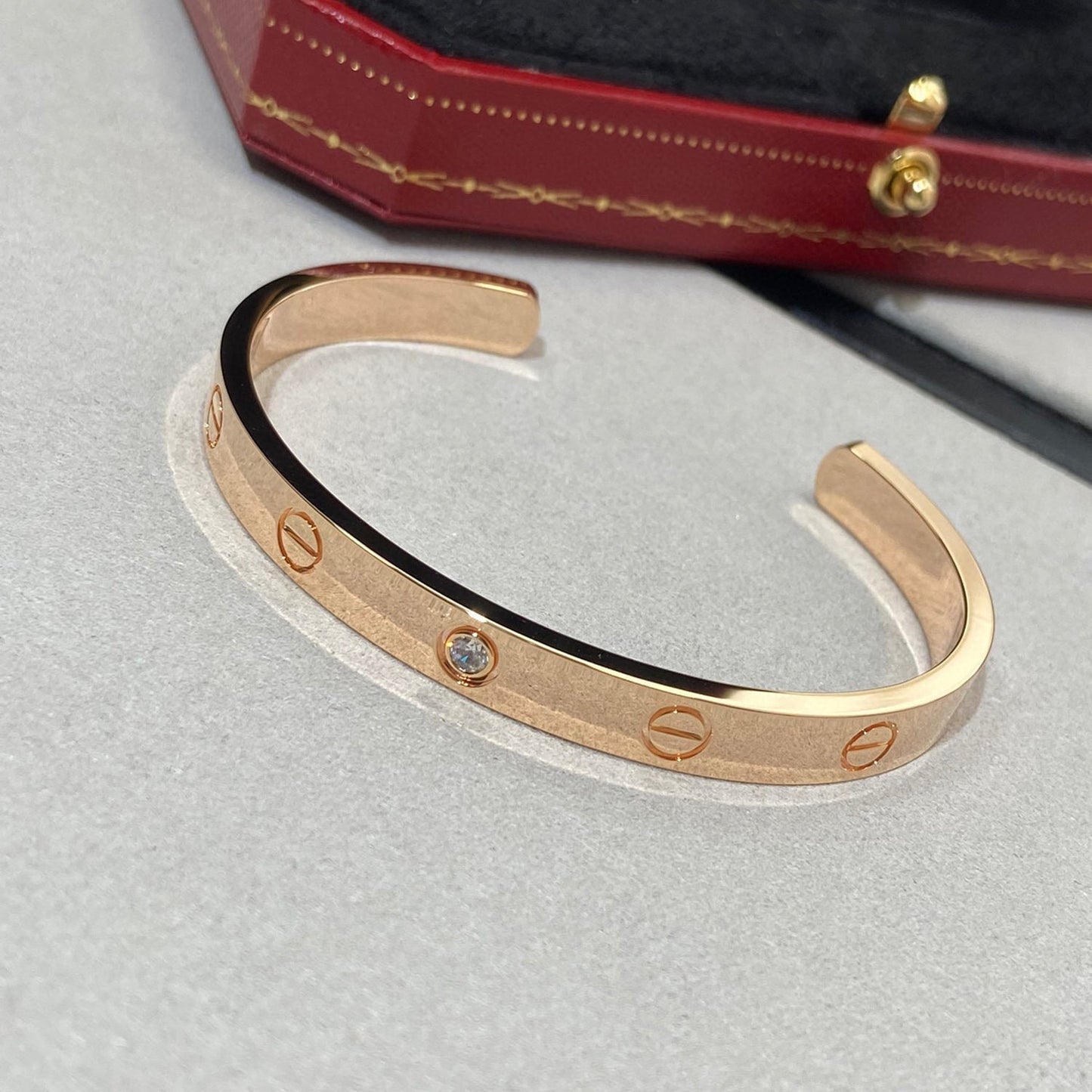 [CAT]LOVE BRACELET 6.1MM 1 DIAMOND OPEN CUFF