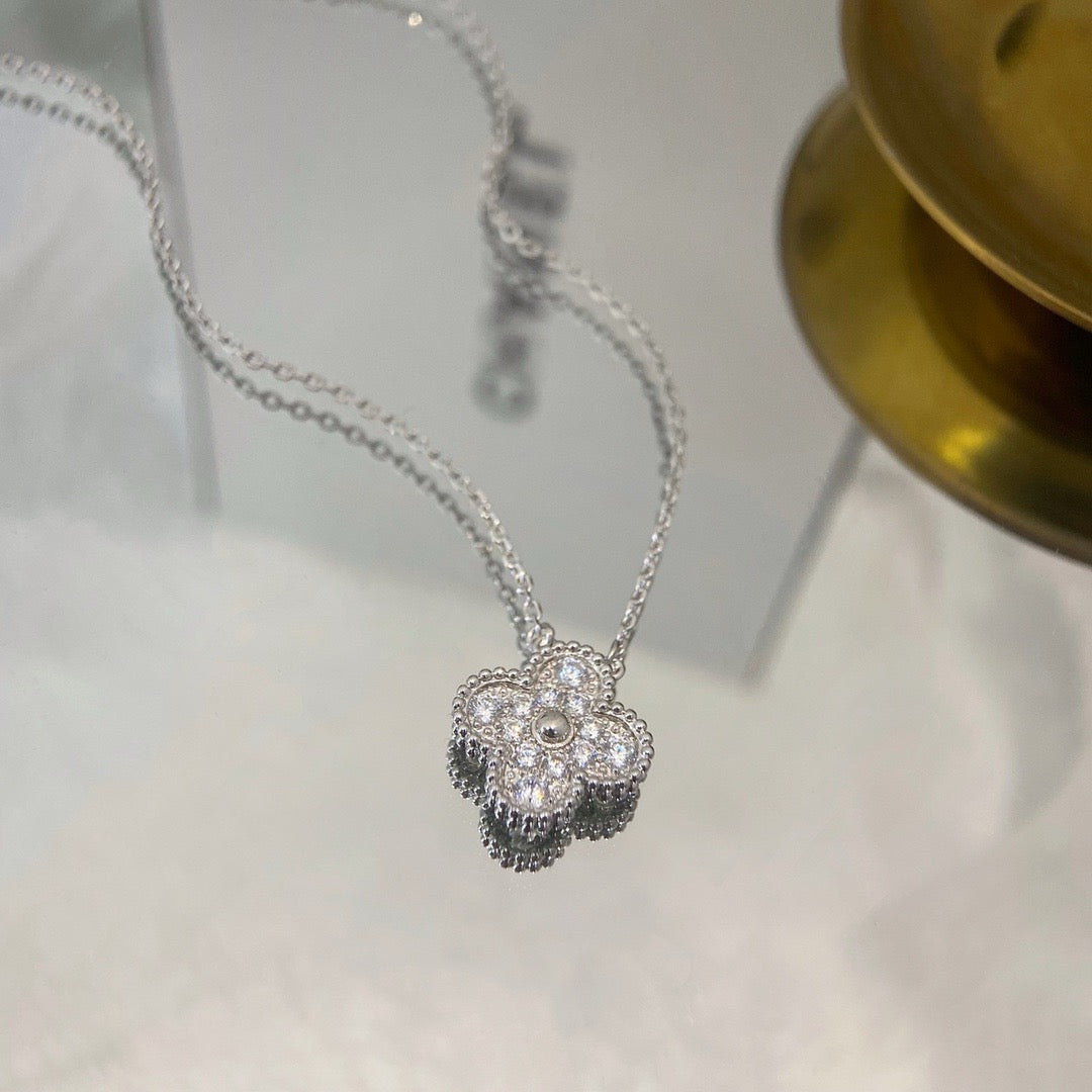 [VCA]CLOVER 15MM DIAMOND SINGLE FLOWER NECKLACE