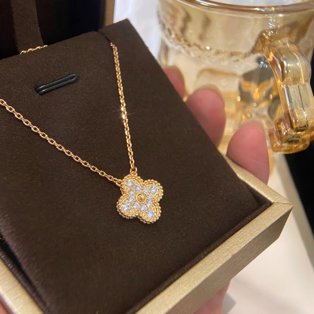 [VCA]CLOVER 15MM DIAMOND SINGLE FLOWER NECKLACE