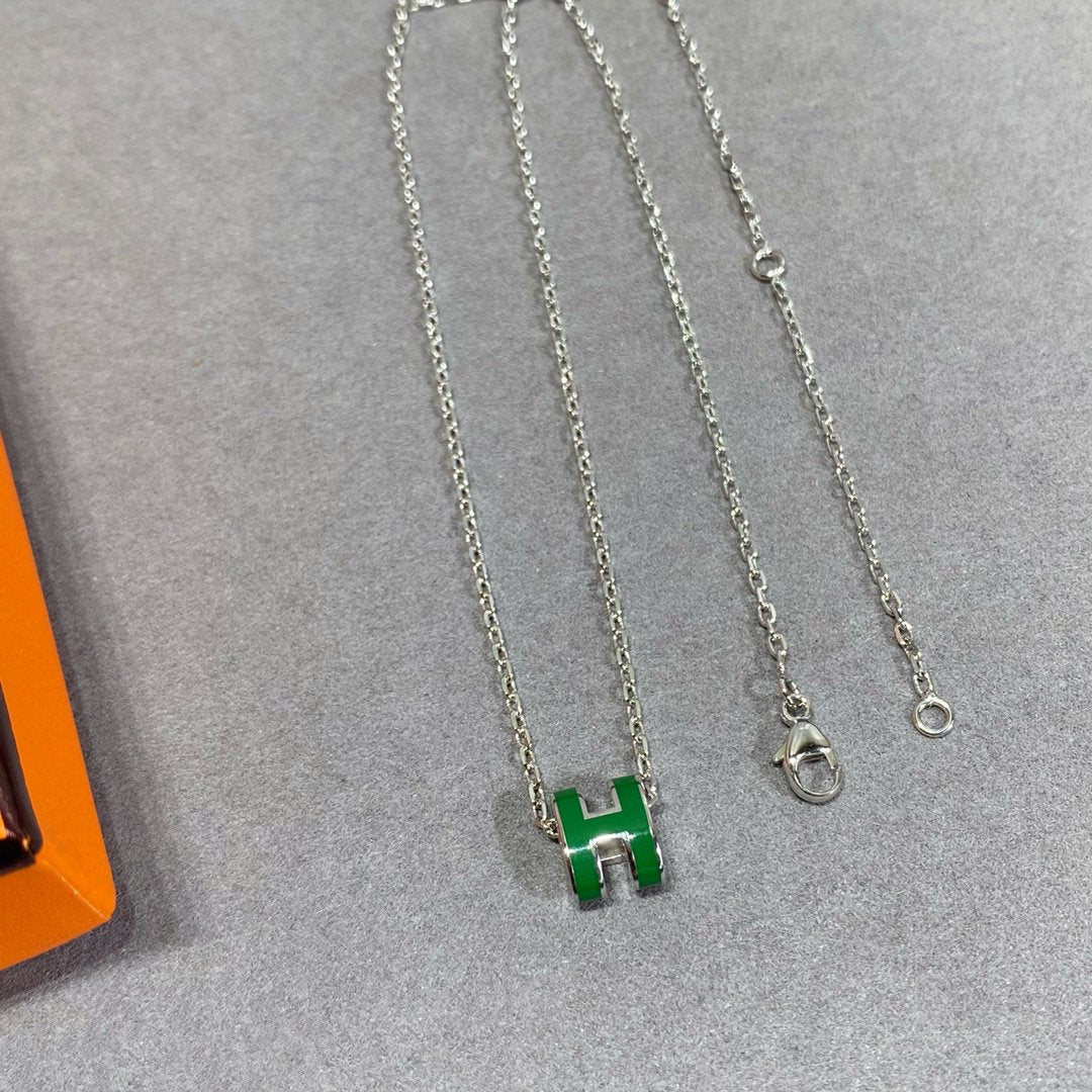 [Hmes]POP H GREEN NECKLACE SILVER AND GOLD