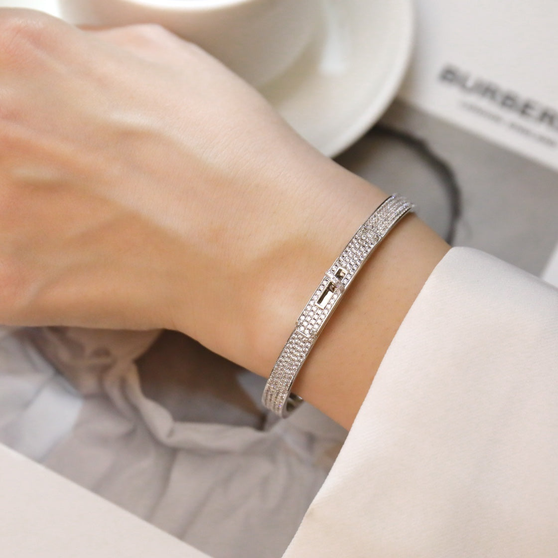 [Hmes]KELLY BRACELET DIAMOND PAVED