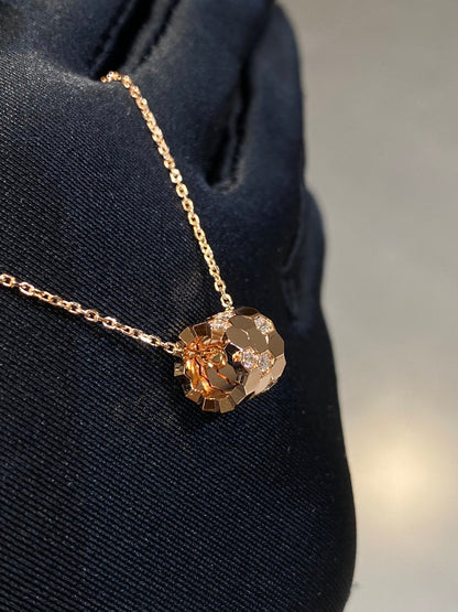 [Chau]BEE LOVE DIAMOND NECKLACE