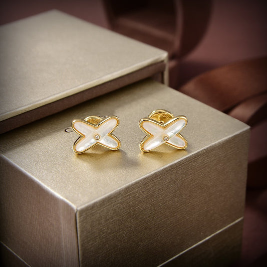 [Chau]JEUX DE WHITE MOP GOLD DIAMOND EARRINGS