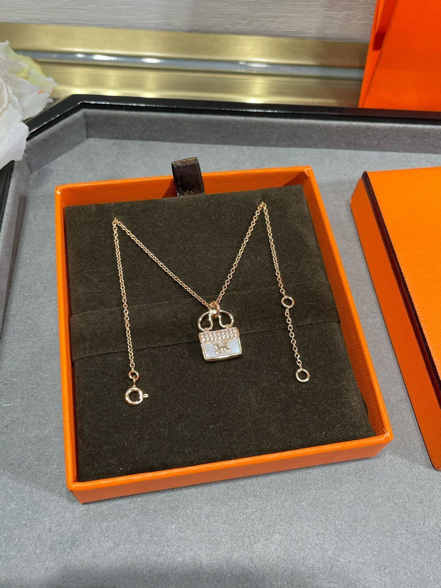 [Hmes]H CIRCE MOISSANITE PENDANT NECKLACE GOLD