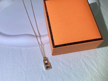 [Hmes]HM ADVANCED NICHE LOCK HEAD NECKLACE DIAMONDS