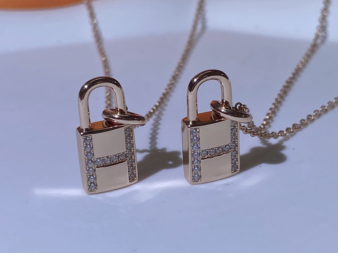 [Hmes]HM ADVANCED NICHE LOCK HEAD NECKLACE DIAMONDS