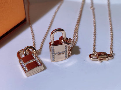 [Hmes]HM ADVANCED NICHE LOCK HEAD NECKLACE DIAMONDS