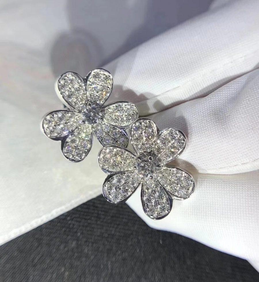 [VCA]FRIVOLE SILVER FLOWER DIAMOND EARRINGS